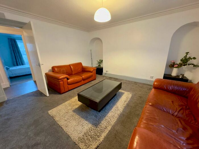 2 Bedroom Flat To Rent In Crown Street, The City Centre, Aberdeen, AB11