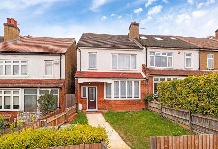 3 Bedroom Semi Detached House To Rent In Auckland Hill, West Norwood, SE27