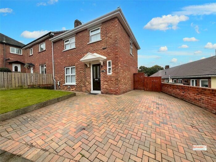 3 Bedroom Semi-Detached House For Sale In Hadrians Way, Ebchester, Consett, DH8