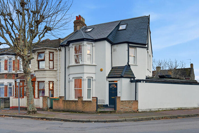 5 Bedroom House For Sale In Essex Road, Manor Park, E12