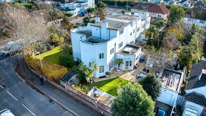 4 Bedroom Detached House For Sale In Shaftesbury Avenue, Goring-By-Sea, Worthing, BN12