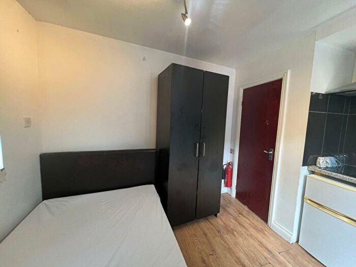 Studio To Rent In Brays Lane, Coventry, CV2