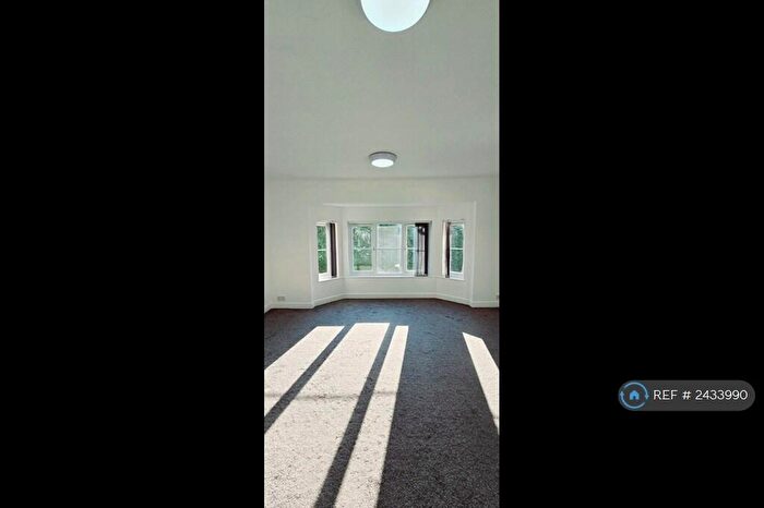 2 Bedroom Flat To Rent In Shinfield Road, Reading, RG2