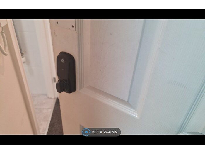 Studio To Rent In Bolton, Bolton, BL1