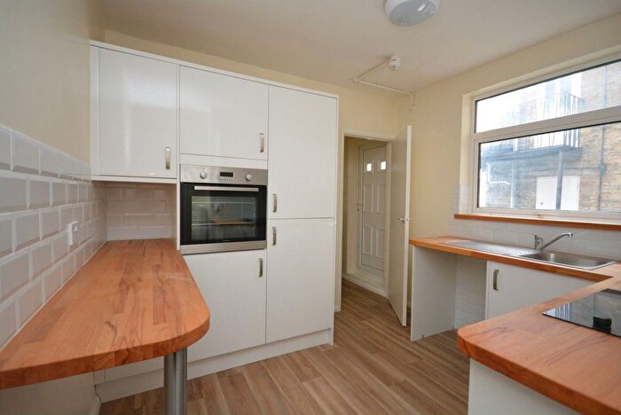 1 Bedroom Flat To Rent In Carlton Mansions, Sweyn Road, Cliftonville, CT9