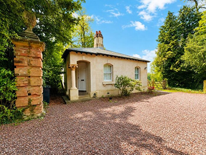 2 Bedroom Bungalow For Sale In Kenilworth Road, Knowle, Solihull, West Midlands, B93