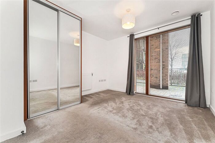 1 Bedroom Flat To Rent In Addenbrookes Road, Trumpington, Cambridge, Cambridgeshire, CB2