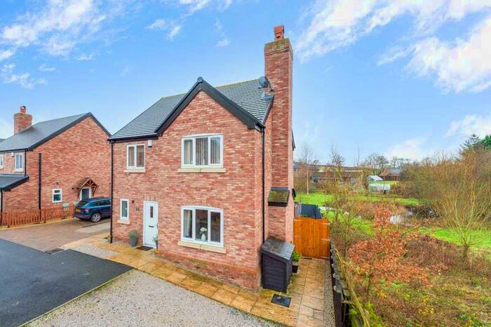 4 Bedroom Detached House For Sale In Fox Close, Dudleston Heath, SY12