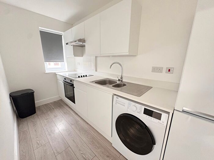 1 Bedroom Flat To Rent In Langland Road, Netherfield, Milton Keynes, MK6