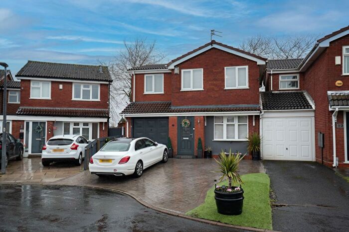 3 Bedroom Detached House For Sale In Darley Close, Widnes, WA8