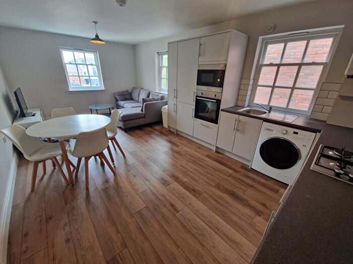 2 Bedroom Flat To Rent In Flat, Clemens Street, Leamington Spa, CV31