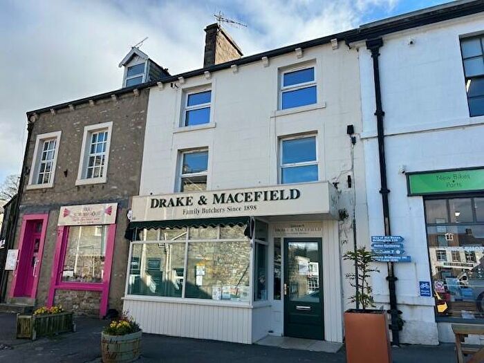 2 Bedroom Apartment To Rent In Market Place, Settle, North Yorkshire, BD24