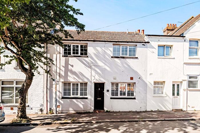 2 Bedroom Terraced House To Rent In Mead Road, Folkestone, CT19