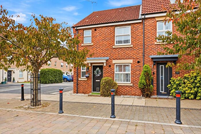 3 Bedroom End Of Terrace House For Sale In Scotsman Drive, DN5