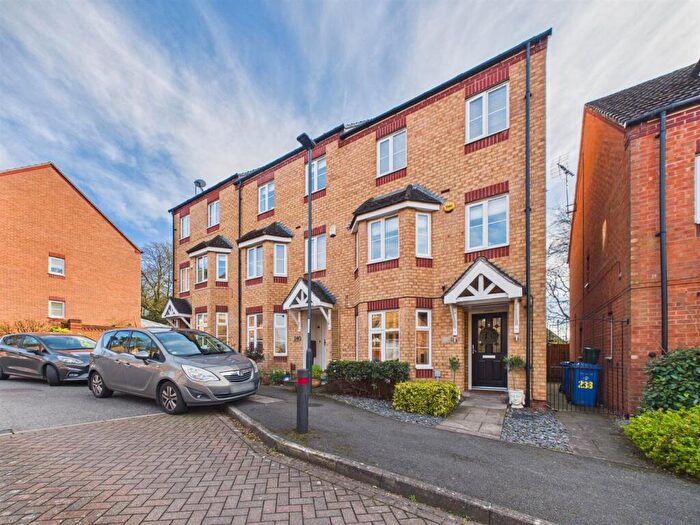3 Bedroom Town House For Sale In Highfields Park Drive, Darley Abbey, Derby, DE22