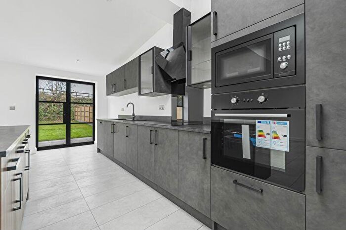 3 Bedroom Detached Bungalow For Sale In Parsonage Lane, Sidcup, DA14
