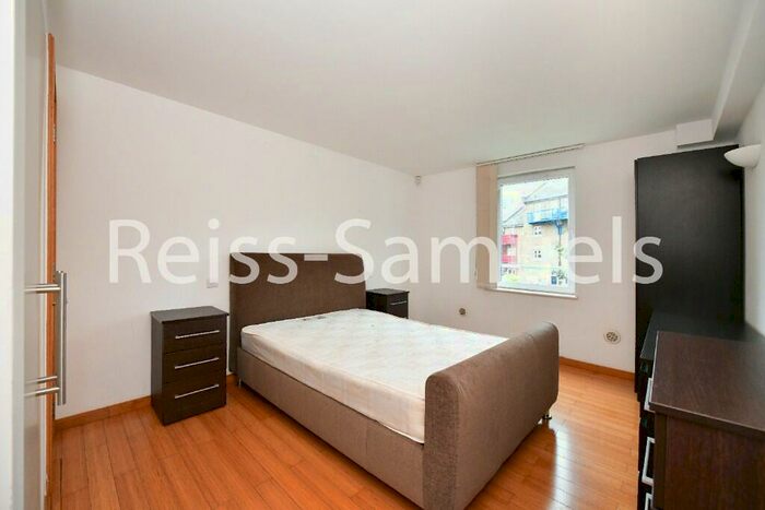 1 Bedroom Apartment To Rent In Helion Court, Westferry Road, Canary Wharf, London, E14