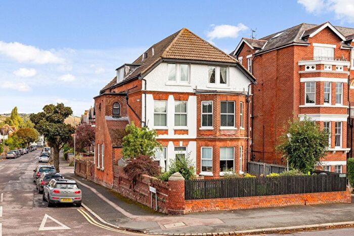2 Bedroom Flat To Rent In Shorncliffe Road, Folkestone, CT20