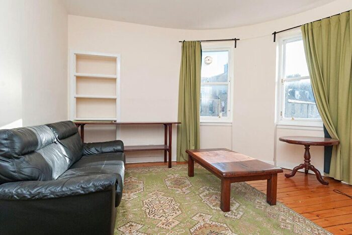 2 Bedroom Flat To Rent In L St Patrick Street, Edinburgh, EH8