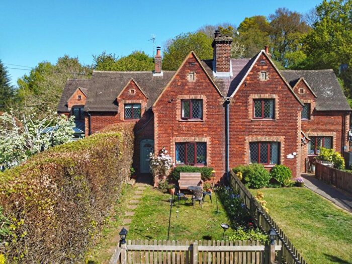 2 Bedroom Terraced House For Sale In Sandhill Close, Millbrook, Bedfordshire, MK45