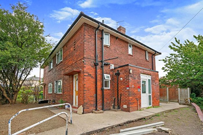 1 Bedroom Flat To Rent In Brooklands Lane, Leeds, LS14