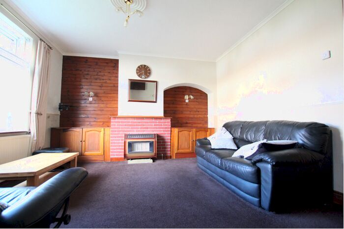 2 Bedroom Detached House To Rent In Hedgman Road, Dagenham RM9