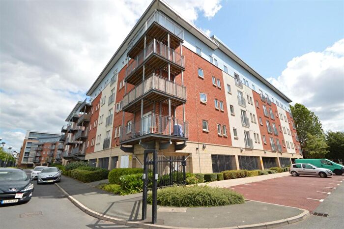 2 Bedroom Flat To Rent In Gilbert House, Elmira Way, Salford, M5