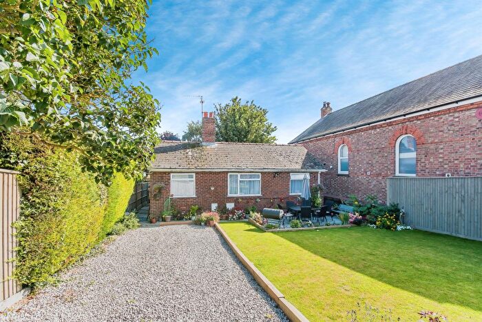 2 Bedroom Detached Bungalow For Sale In Barrier Bank, Cowbit, Spalding, PE12