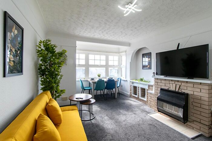 2 Bedroom Flat To Rent In Highland Road, Southsea, Portsmouth, PO4
