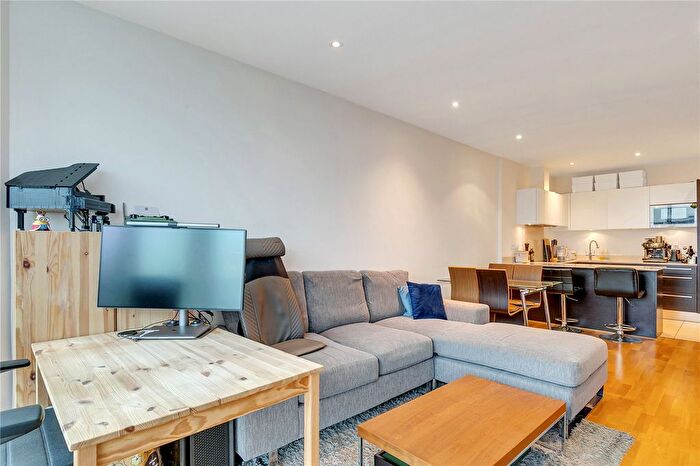 2 Bedroom Flat For Sale In Ensign House, Juniper Drive, London, SW18