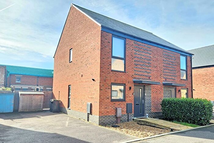 2 Bedroom Semi-detached House For Sale In Argus Road, Lee-On-The-Solent, PO13
