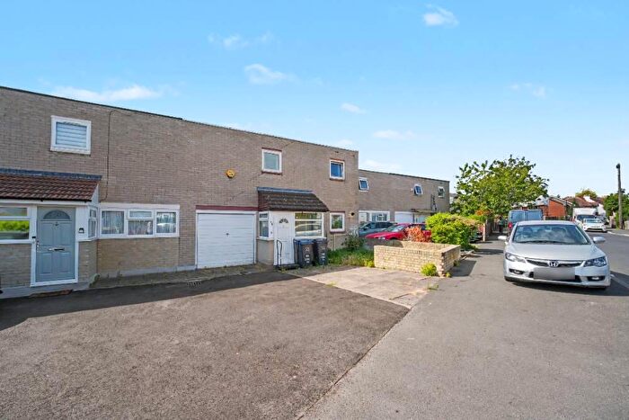 2 Bedroom Terraced House For Sale In Lewis Road, Mitcham, CR4