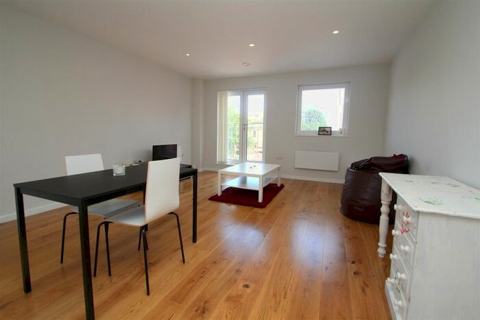 1 Bedroom Flat To Rent In Marlowes, Hemel Hempstead, HP1