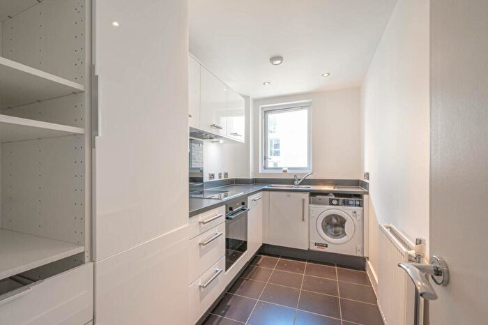 2 Bedroom Flat To Rent In Charcot Road, Colindale, London, NW9