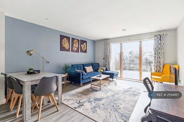 1 Bedroom Flat To Rent In Vanbrugh Court, Slough, SL2