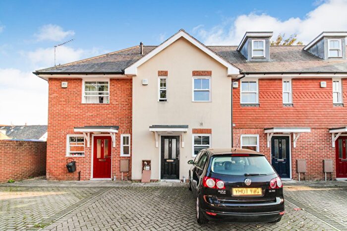 3 Bedroom Terraced House To Rent In Axminster Court, Farnborough, Hampshire, GU14