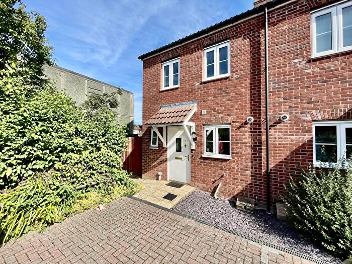 2 Bedroom End Of Terrace House For Sale In Lawyers Close, Holbeach, PE12