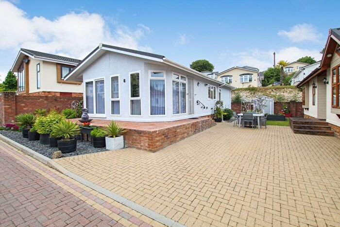 2 Bedroom Bungalow For Sale In Franklins Avenue, Pilgrims Retreat, Maidstone, ME17