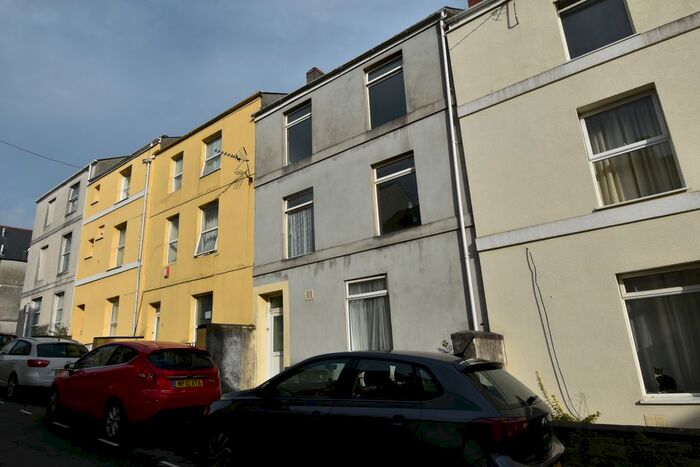 1 Bedroom Flat To Rent In Waterloo Street, Plymouth, Devon, PL4