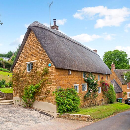 4 Bedroom Cottage For Sale In Snuff Lane, Shotteswell, OX17