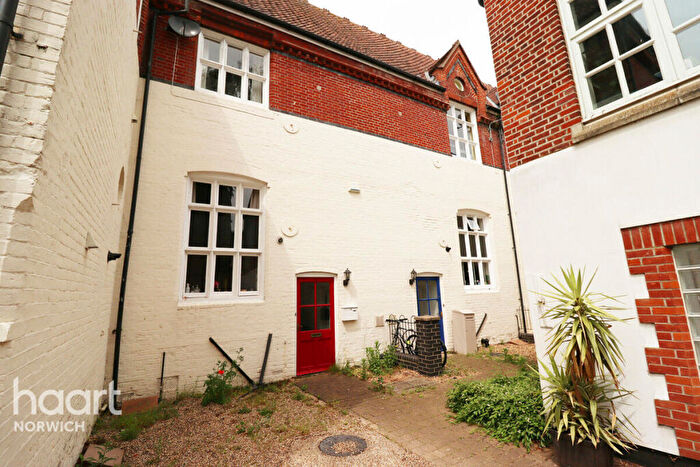 3 Bedroom Town House To Rent In Pigg Lane, Norwich, NR3