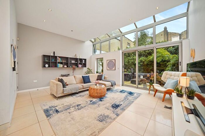 4 Bedroom House To Rent In The Mews, London, N1