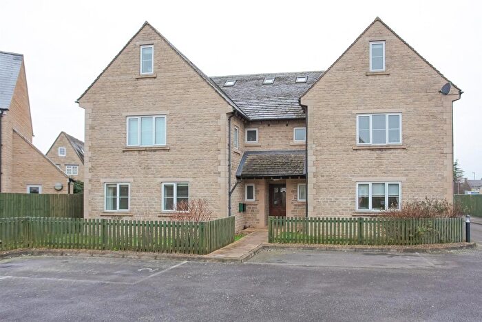2 Bedroom Flat To Rent In Shipton Road, Woodstock, OX20