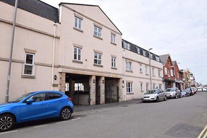2 Bedroom Flat To Rent In Atlantic Court - Weymouth, DT4