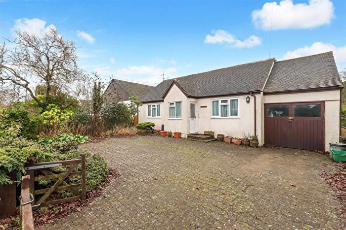 4 Bedroom Bungalow For Sale In Hampton Green, Box, Stroud, GL6