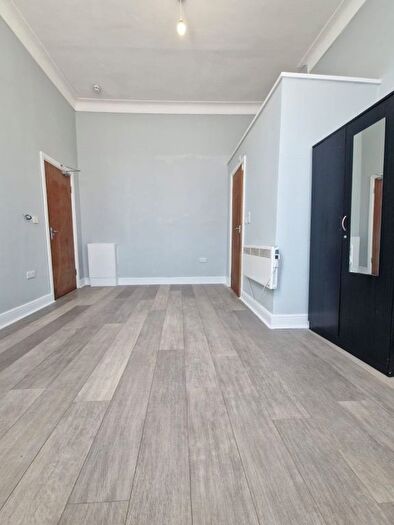 1 Bedroom Studio To Rent In Room Lea Bridge Road, Leyton, E10