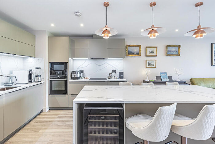 2 Bedroom Apartment To Rent In Bodiam Court, Lakeside Drive, Park Royal, London, NW10