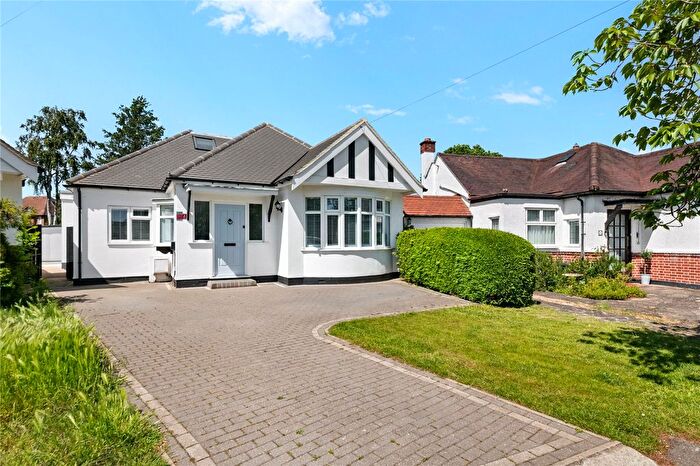 5 Bedroom Bungalow For Sale In Kenbury Close, Ickenham, Uxbridge, UB10