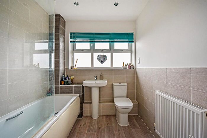 1 Bedroom Flat For Sale In Draper Close, Andover, SP11