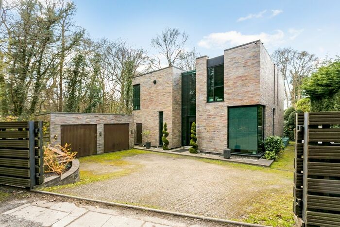 5 Bedroom Detached House To Rent In Warren Lane, Stanmore, HA7